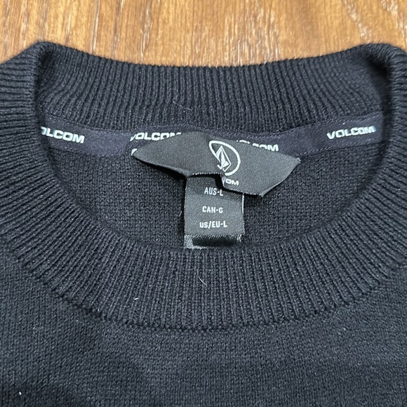 Volcom Sweater - Picture 2 of 3